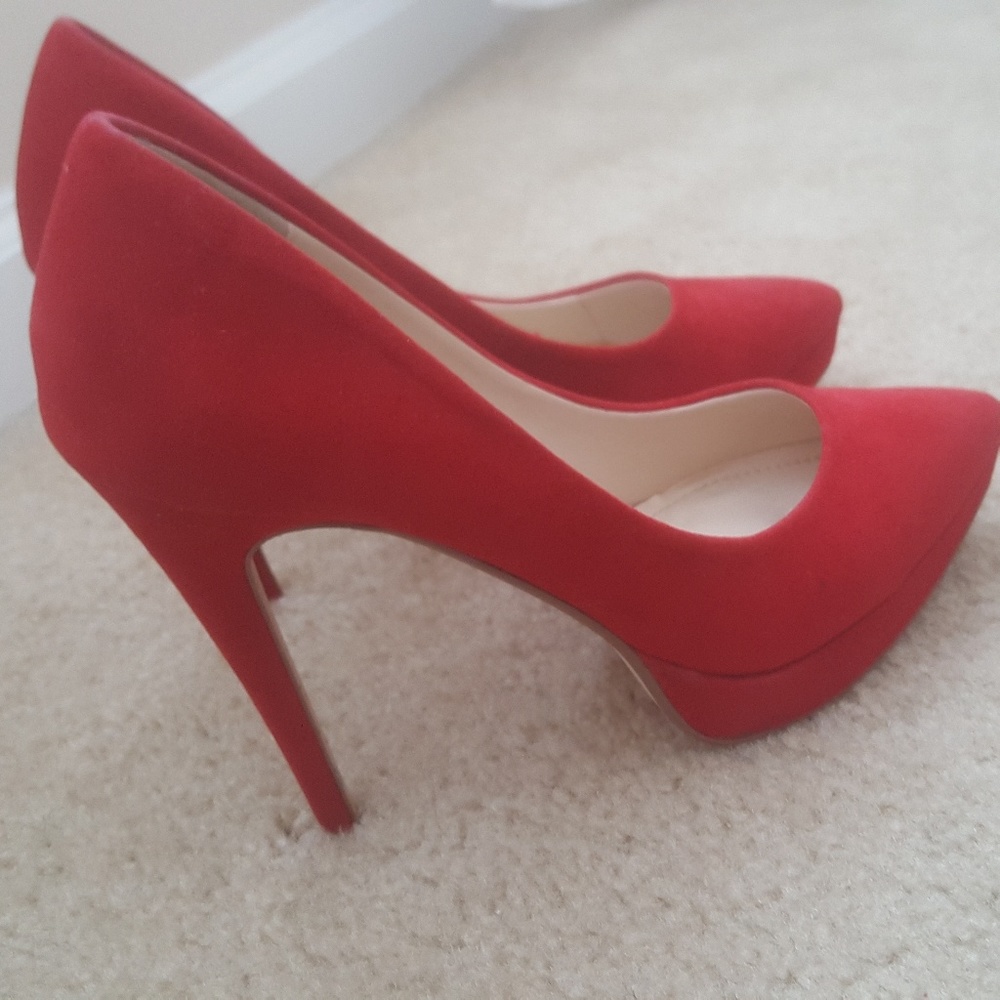 Shoe,dress and play suit